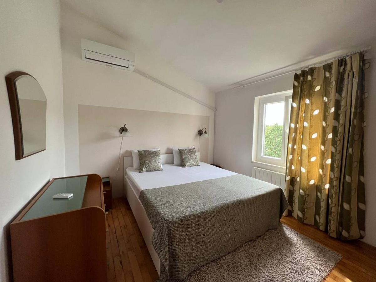 Domus Maria With Swimming Pool And Free Parking Villa Banjole Exterior foto